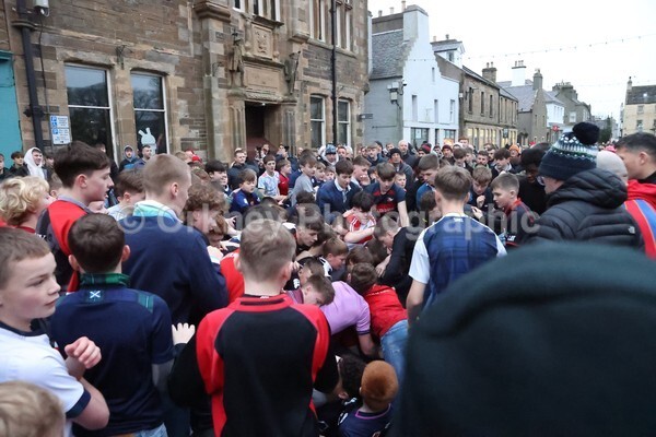 AA075642 - Christmas Boys Ba'