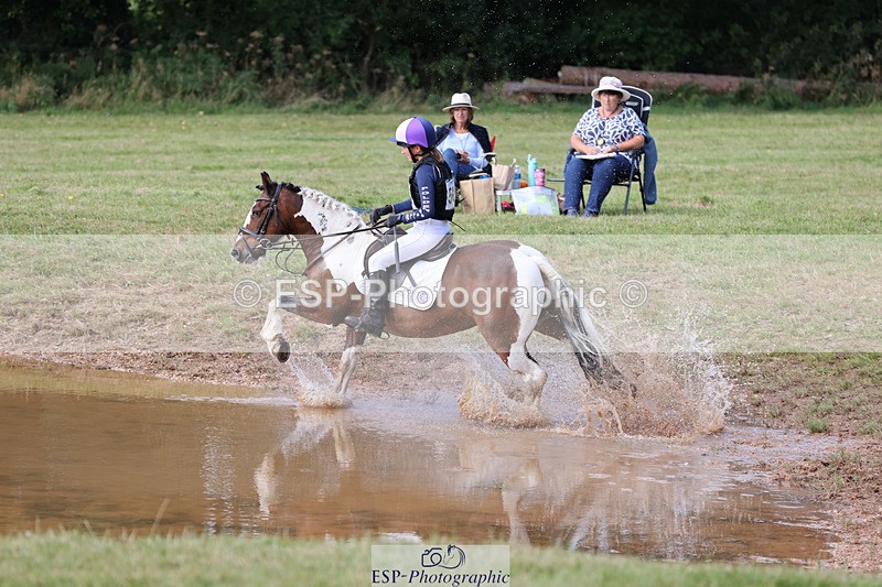 240825X-105738-31700 - 70cm XC 10.00 to 11.00