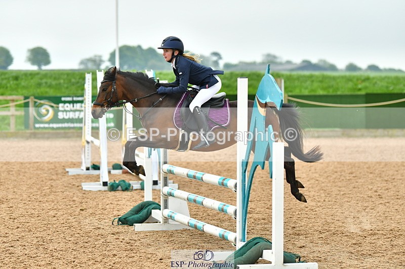 230513A-091611-00084 - Cls 11 Stepping Stones 128+138cm