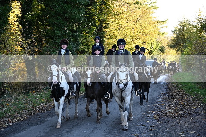 WJ6_9696 - Walk Home