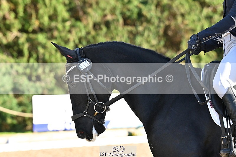251023A-160955-05807 - A-013-Louisa.Lockwood