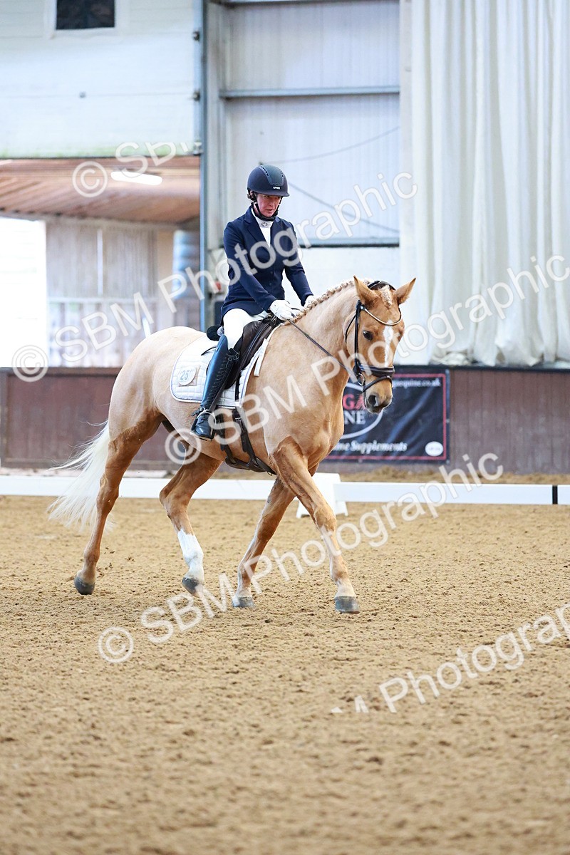 SBM_001220 - Class 18-15-16-22 - Elementary 5 Novice 5-Novice 6