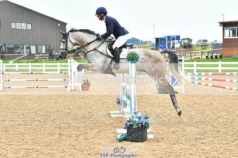 230730A-111726-09206 - Cls 32 Discovery & 1m Open