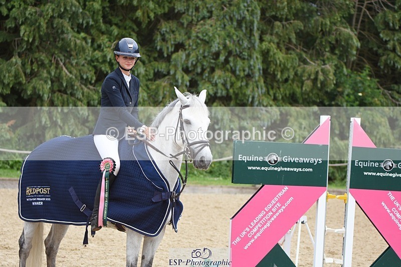 230618-144204-12680 - Cls 20 Pony Foxhunter 2nd R Jump Off's and Pres