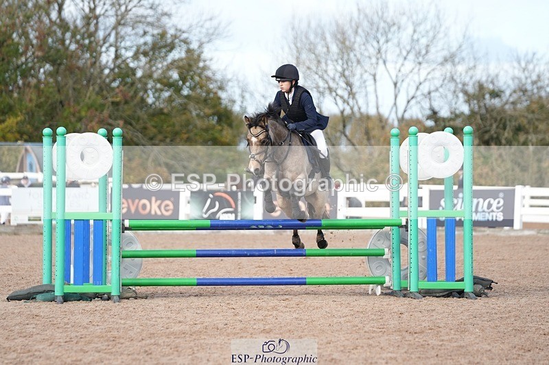 251025-125428-00424 - Cls 9 Pony Winter Discovery and 90cm