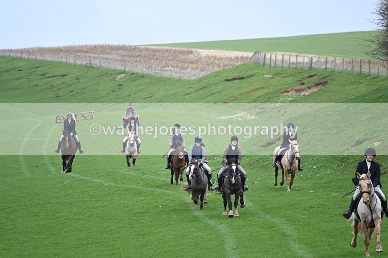 WJ6_9293 - Line Three