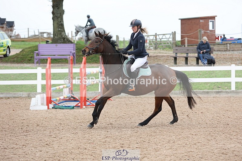 241101A-111703-01307 - FRI Cls 5 Newcomers and 1.10m Open