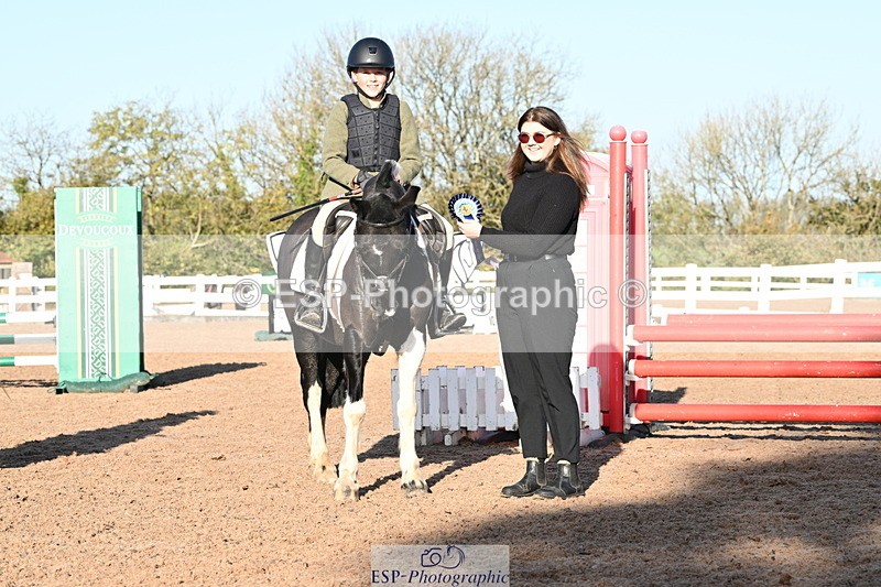 241026A-103054-00157 - SAT Cls 3 Pony Intro 70cm