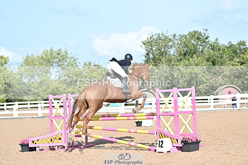 241004A-110445-01528 - Fri 07 Snr Brit Nov & 90cm Open
