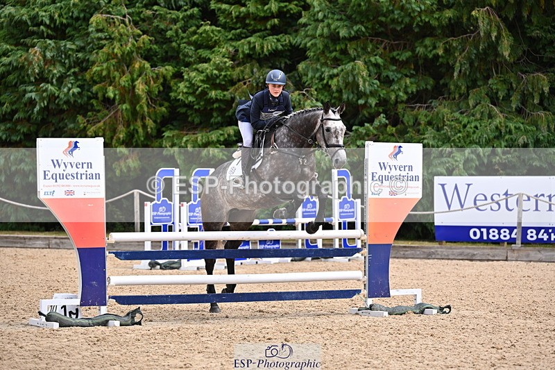 250802A-123140-03031 - A-038-Maisy.Miller-HEADDON.SWAN.SONG