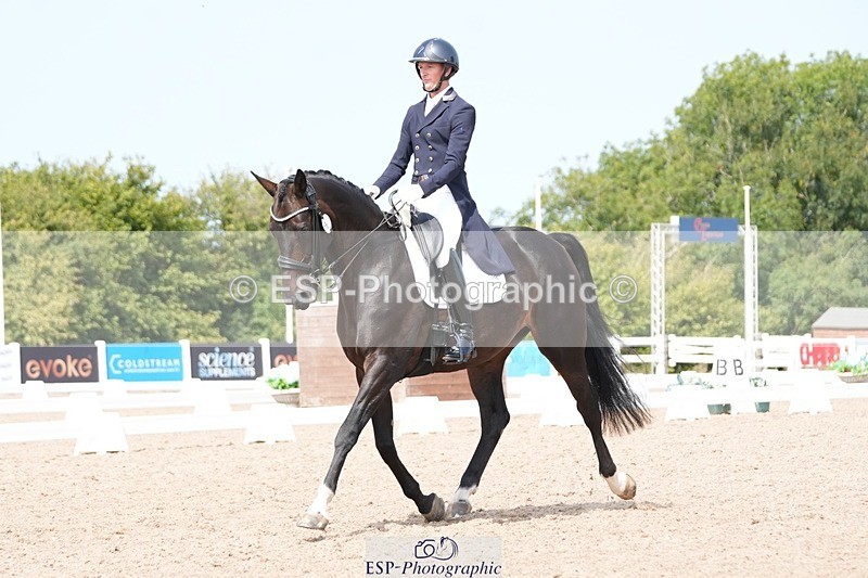 250815-124500-01056 - 016-Ben.JamesToto.light