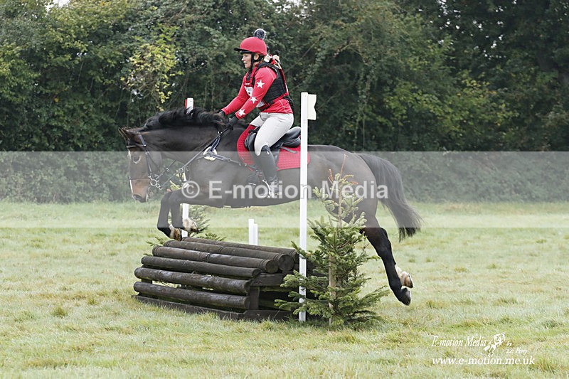 WWHT 171021 0307 - Novice Restricted (0.80m)  17/10/21