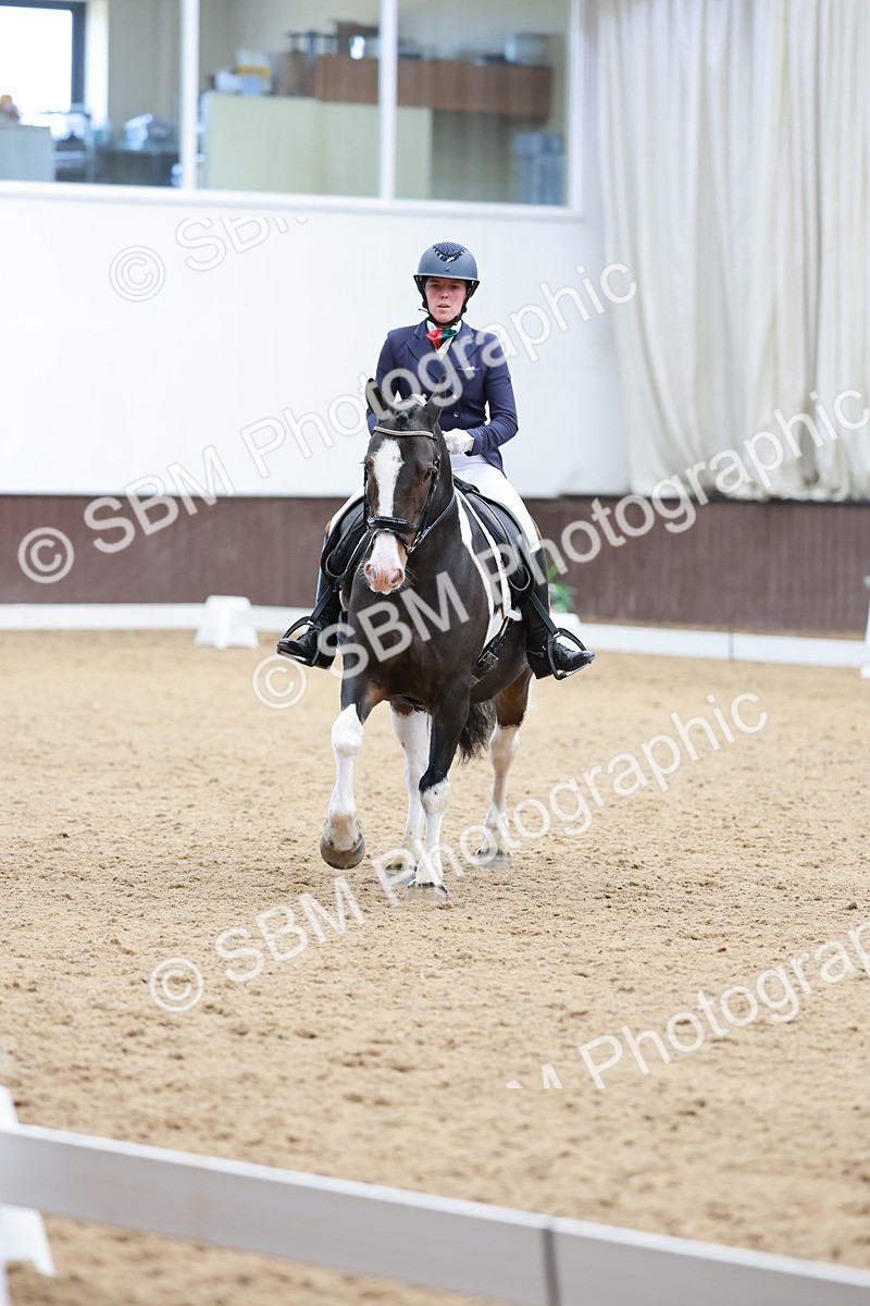 SBM_009818 - Class 6b - Novice 6 - 12.40-13.43