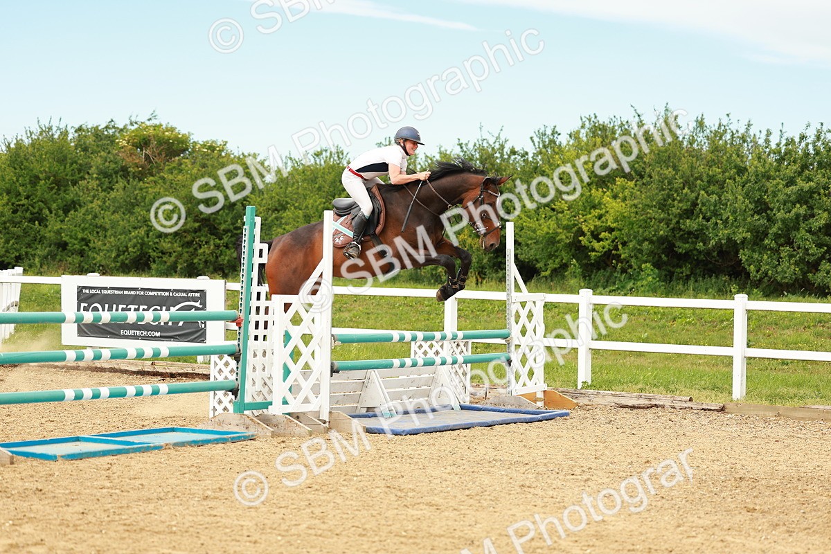 SBM_002108 - Class 4 - Senior Newcomers - 1.10m