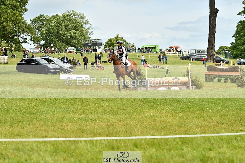 250525A-142120-16925 - D-476-Caroline.Powell-TIK.TOK