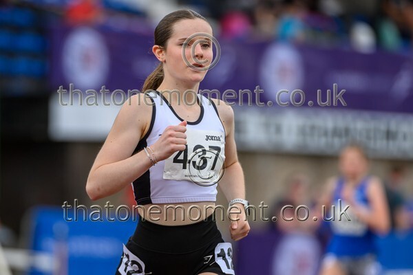 Sen25SUN-927152 - Track Female