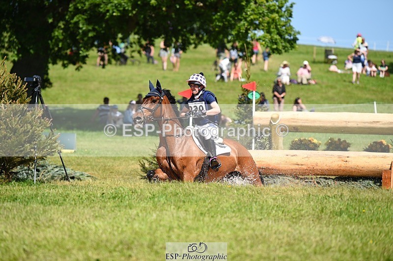 230527-143224-10120 - 329-VINTAGE_GRAFFITI-Alice_Hallows-XC