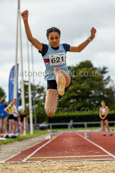 Age25SAT-914590 - Field Female Set One