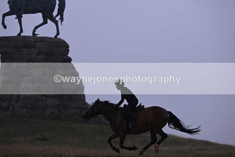 DSC_3000 - Time at Statue 12:59 to 13:49
