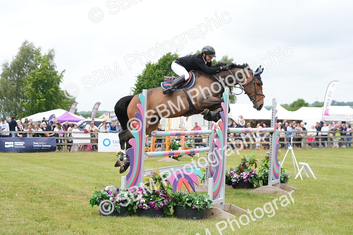 SBM_06600 - Class 202 - National 1.40m Open