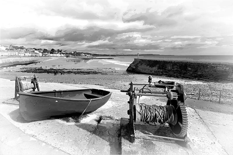 Black and white view of Boat Cove in Dawlish - Black and White