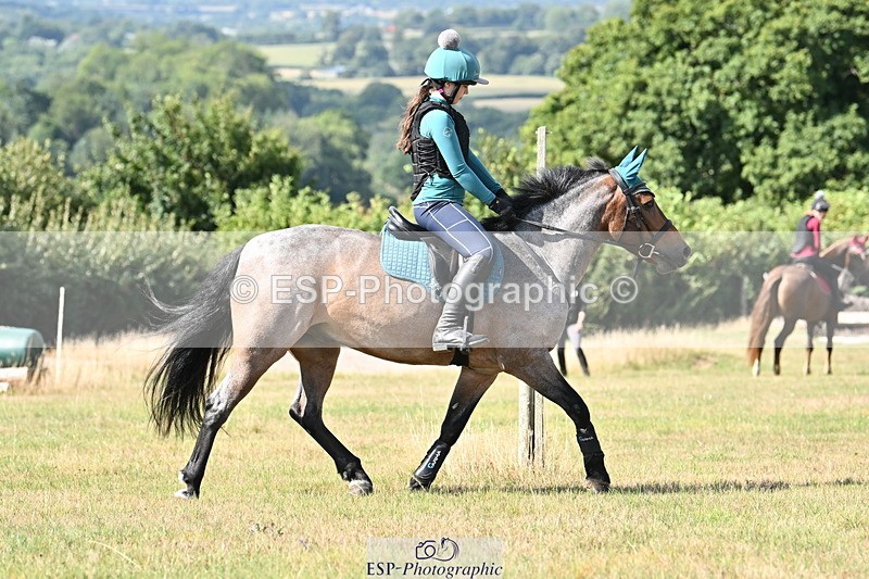 250821B-102557-00119 - Group B - Danielle