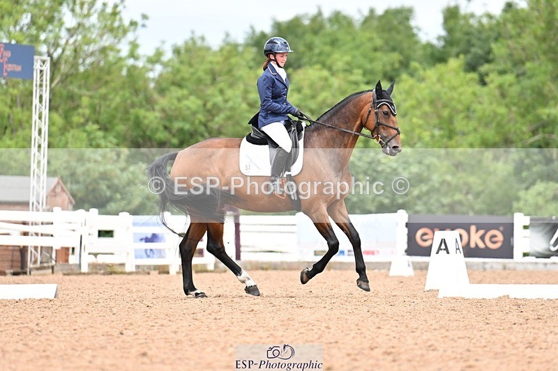 260704-124151-04643 - Cls 4D Senior Intermediate Novice 1