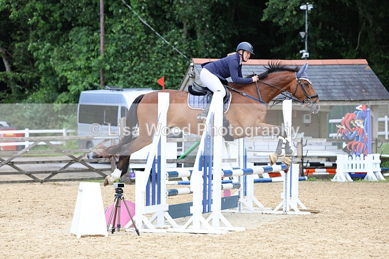 3E7A3227 - Class 4: Senior British Novice/90cm open