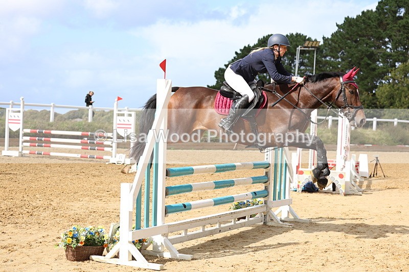 3E7A9658 - Class 10: Senior 95cm open