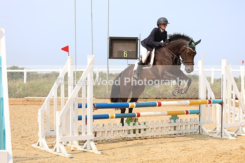 3E7A1462 - Class 4: Senior British Novice/90cm open