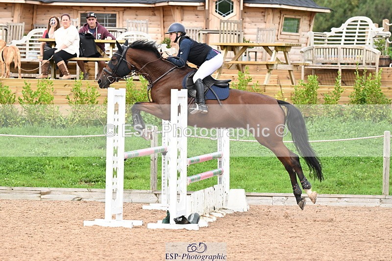 240908A-134721-04099 - Cls 15 U21 Intro 90cm-1.00m  Team Comp