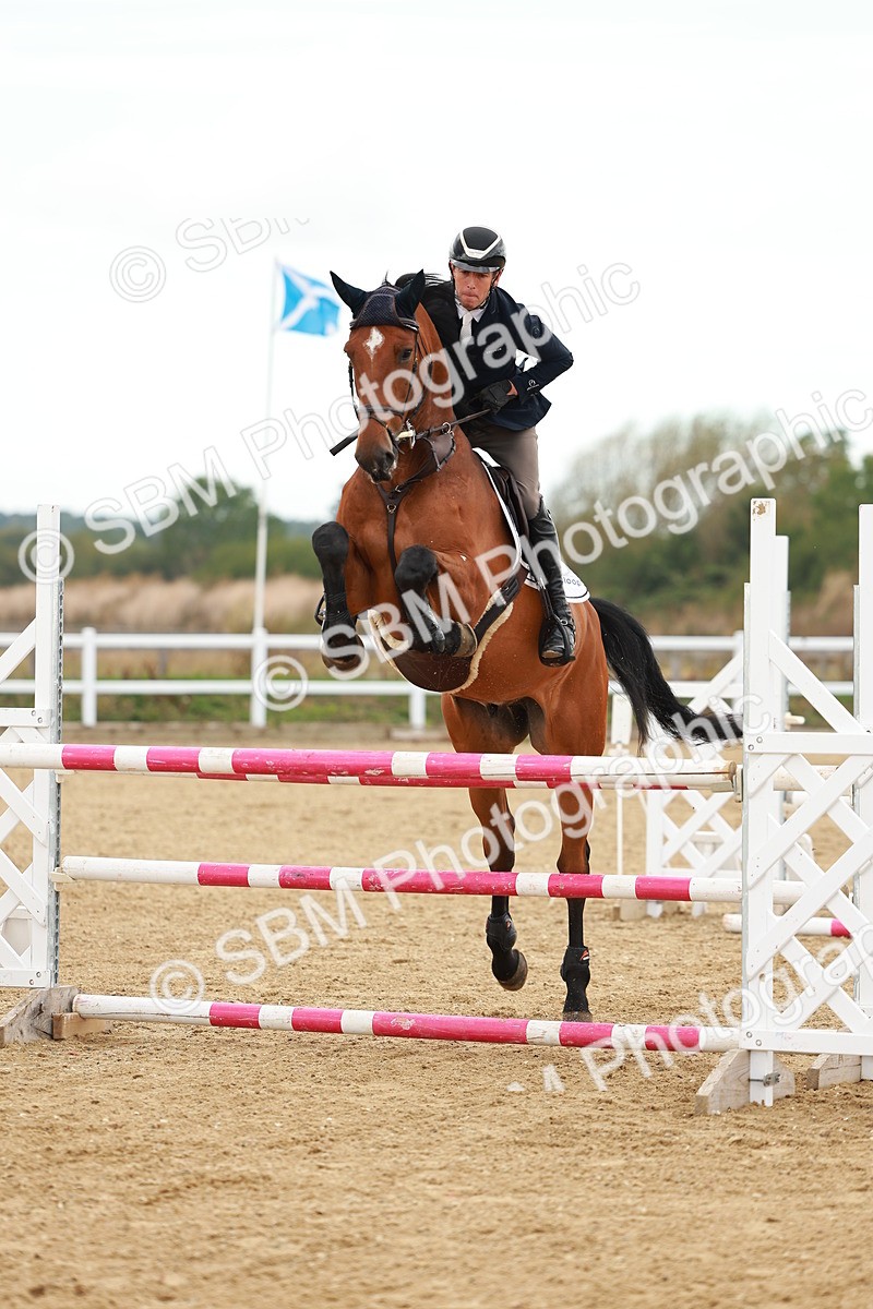SBM_001442 - Class 4 - Senior Newcomers - 1.10m