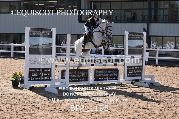 BPP_1198 - QUEEN STAR + GILTON DES ISLOTS