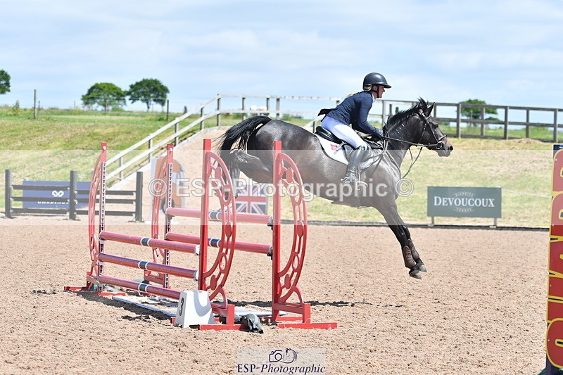 240609A-130055-05465 - Cls 18 Snr Newcomers and 1.10m Open