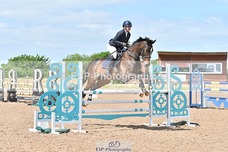 240609A-113128-04605 - Cls 17 Snr 1.05m Open