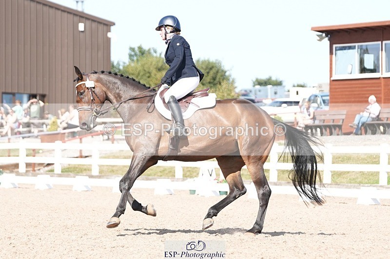 250817-155218-11819 - 204-Lysanne.VaseCafino