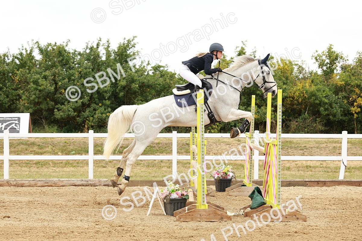 SBM_016764 - Class 20 - Senior Newcomers - 1.10m