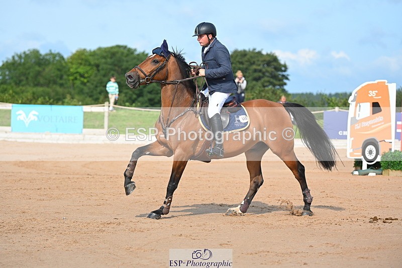 230721A-092101-04924 - Cls 2, 2 Star Small 1.30m