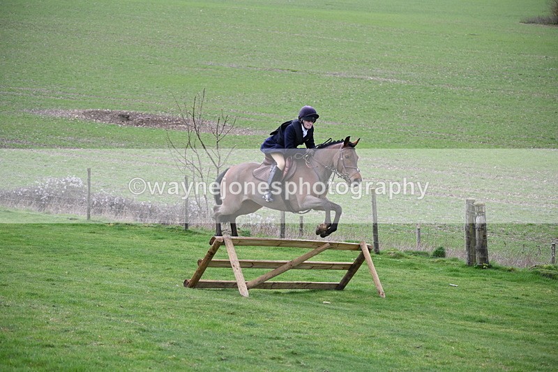 WJ6_9017 - Line Three