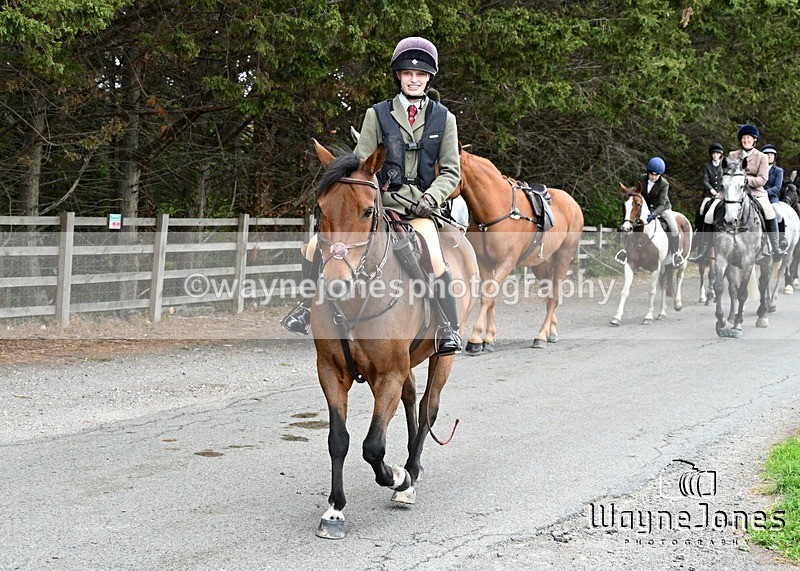 WJ7_1256 - Berks & Bucks Hound Exercise Blewbury 13-09-26