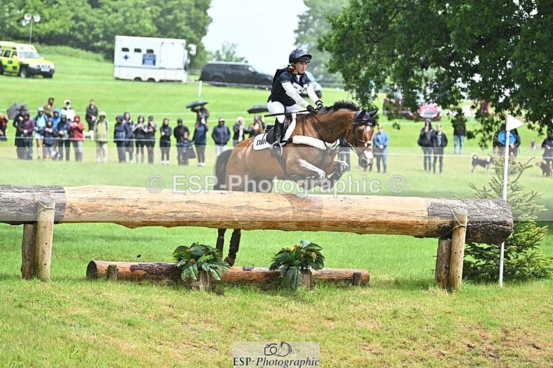 240526-133740-22953 - 520-LONDON_52-Laura_Collett