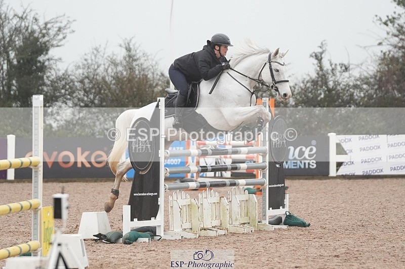 251207-122050-02045 - Cls 20 Snr Newcomers and 1.10m