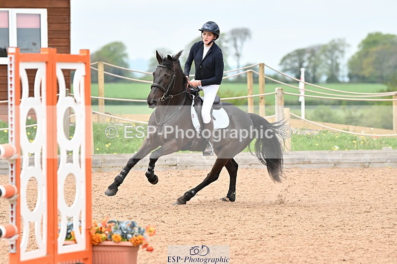 240506A-122019-08648 - Cls 5 Pony Foxhunter & 1.10m Open