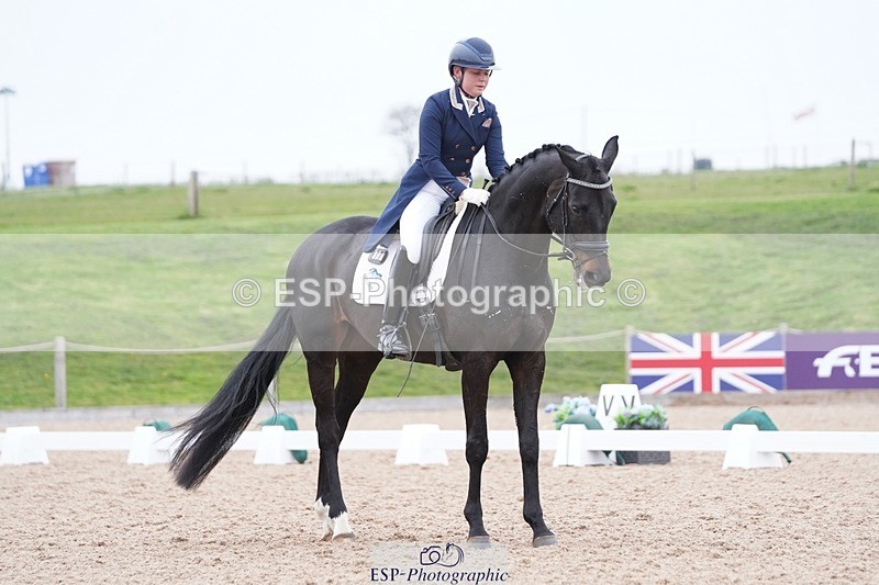 250403-161248-03262 - 003-Abbie.Newbury-Seagry.Firstamour