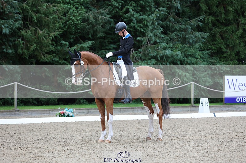 241024-144249-04121 - 228-Callum.Banfield-JIN.VAN.DE.DOELVELDEN.Z