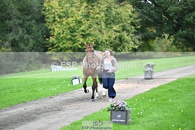 251022A-160816-00711 - A-010-Claire.Stallard-Penoyre
