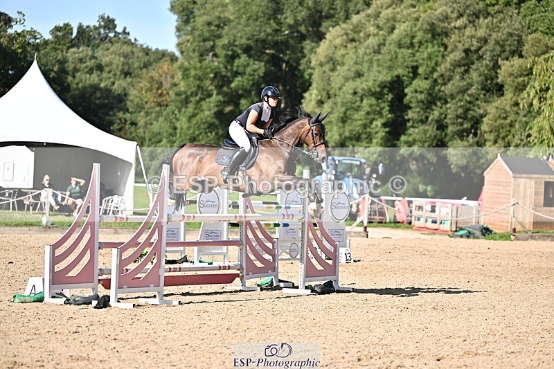 260906A-161819-04639 - Cls 24 Snr Foxhunter