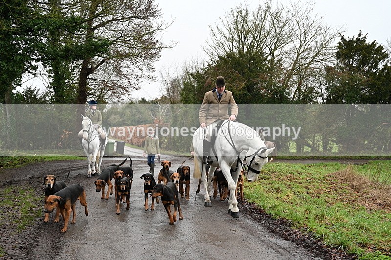 WJ7_9406 - Walk out..