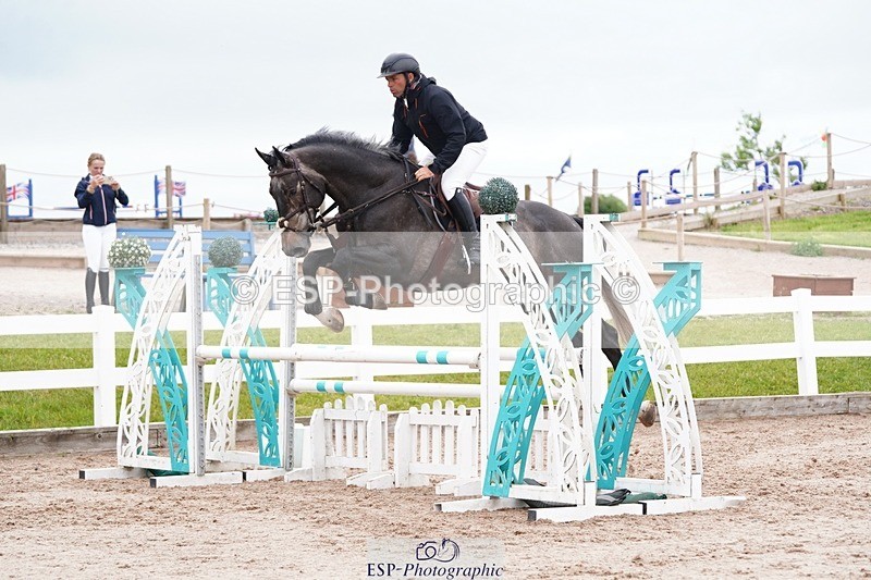 250524-111320-06337 - Cls 21 A&B Snr Disco & 1.00m Open