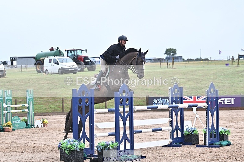 250731-101843-00340 - Cls 02 Snr Fox 1st Rnd